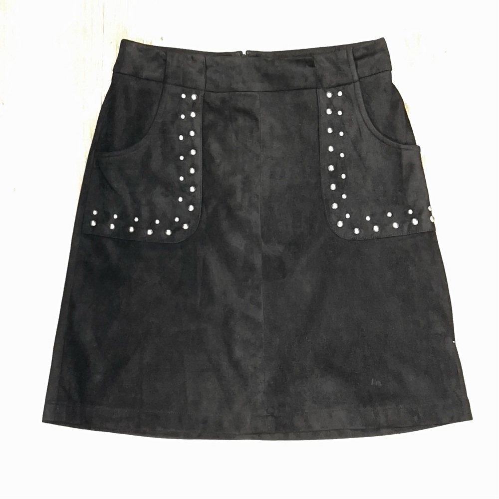 NWT BB Dakota Black Faux Suede Studded A-line Mini Skirt, size 0